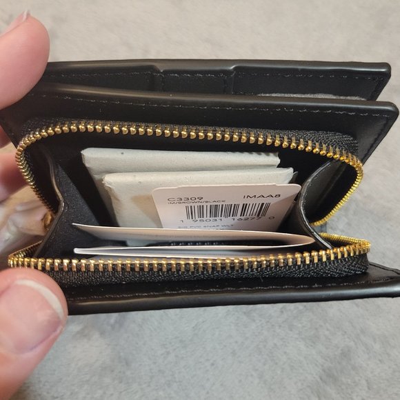 Coach Wallet - Picture 4 of 4